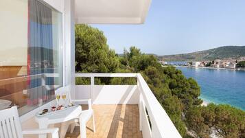 Family Room, Balcony, Sea View | Free WiFi, bed sheets