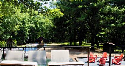Hideaway - Pickleball Court, Private Pool, Hot Tub, Sleeps 25!