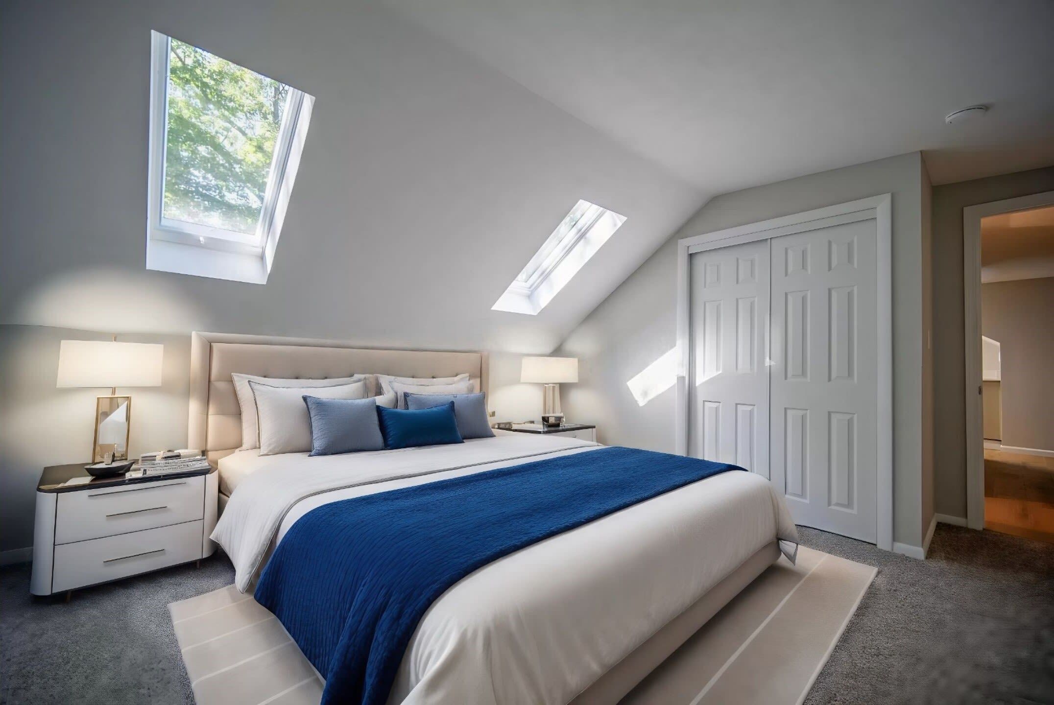 7 bedrooms, desk, iron/ironing board, travel crib