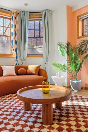 Fernseher, Kamin, Arbeitsbereiche