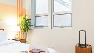 3 bedrooms, desk, iron/ironing board, WiFi