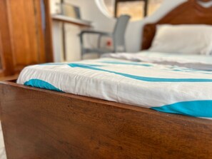 2 bedrooms, desk, iron/ironing board, free WiFi