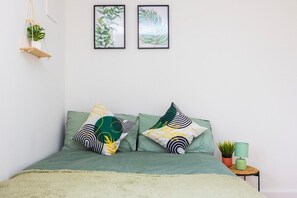 3 quartos, ferros/tábuas de passar roupa, acesso à internet