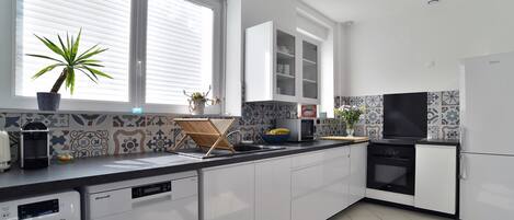 Frigorífic, microones, forn i rentaplats