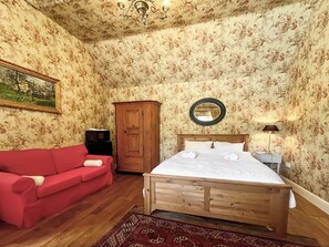 1 chambre, accès au Wi-Fi (inclus), literie fournie
