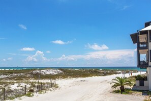 Beach nearby - Grayton Time - Grayton Beach, Heated Private Pool, Walk to the Beach + Red Bar! (Grayton Beach)