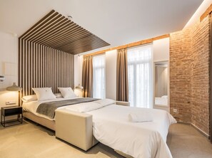 Superior Loft, 1 Queen Bed with Sofa bed, Balcony, City View | In-room safe, blackout drapes, free WiFi - Mon Suites Benlliure (Valencia)
