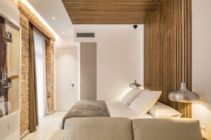 In-room safe, blackout drapes, free WiFi - Mon Suites Benlliure (Valencia)