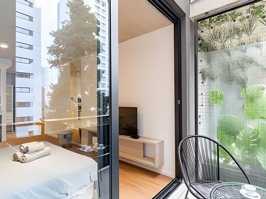 经典公寓 | 高档床上用品、羽绒被、记忆海绵床垫、遮光窗帘