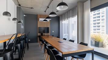 Classic Apartment (2) | Meeting facility