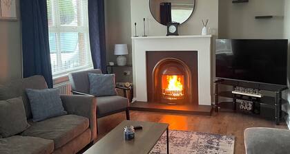 Refurnished home, heart of County Antrim, great base between Belfast and Coast