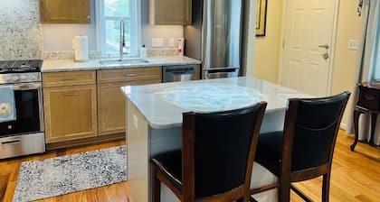 Cameron Grace Brand New 1BR 1BA apt downtown Winchester