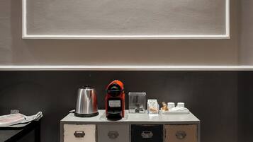 Studio | Coffee and/or coffee maker