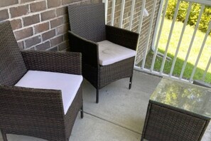 Terrace/patio - Cozy Lakeside Home – Perfect for US Open Guests! (Fayetteville)