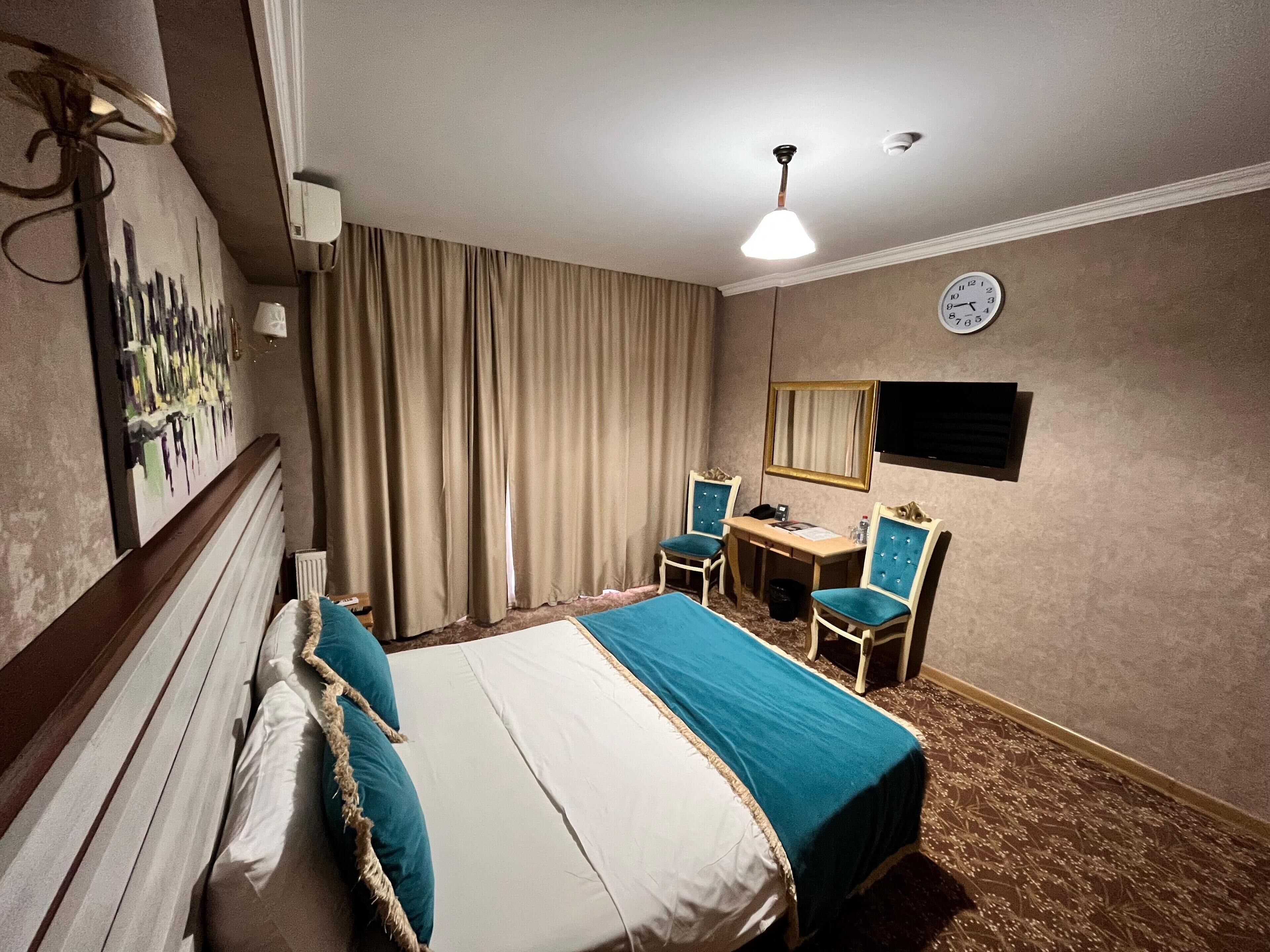 In-room safe, desk, laptop workspace, soundproofing