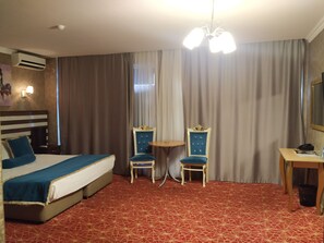 Coffres-forts dans les chambres, bureau