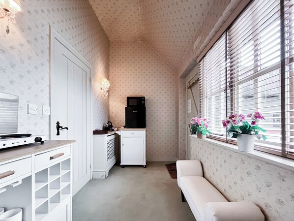 Interior - 1 bedroom accommodation in East Tytherley (East Tytherley)