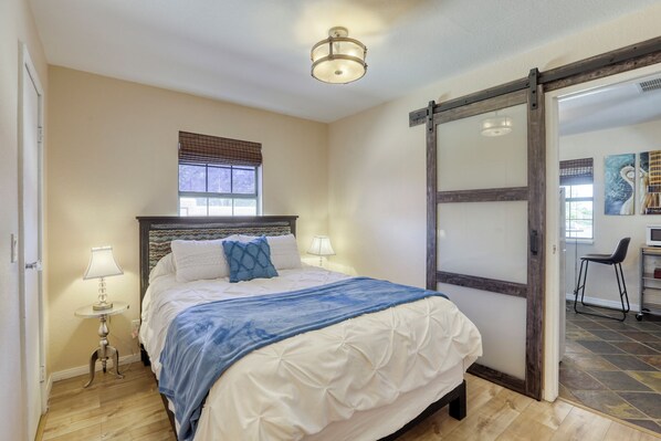 1 dormitorio, escritorio, tabla de planchar con plancha y wifi gratis