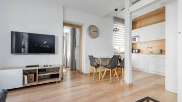 Leilighet – comfort, byutsikt | Strykejern/-brett og wi-fi (inkludert)