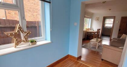 Cute little 2 bed near Cambridge