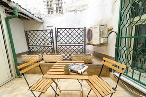 Apartment | Terrace/patio - A Due Passi da Spaccanapoli by Wonderful Italy (Naples)