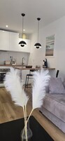 Studio | Living area | 40-cm TV with cable channels