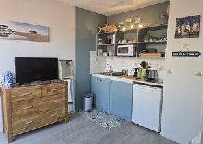 Estúdio | Cozinha privada | Geladeira, micro-ondas, cooktop, cadeirão de bebê