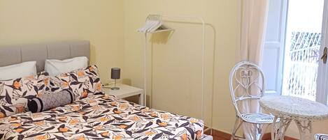 1 Schlafzimmer, Schreibtisch, Bügeleisen/Bügelbrett, kostenloses WLAN