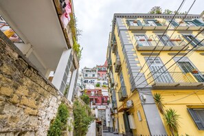2 bedrooms - Smooth Vibes at Chiaia by Napoliapartments (Naples)