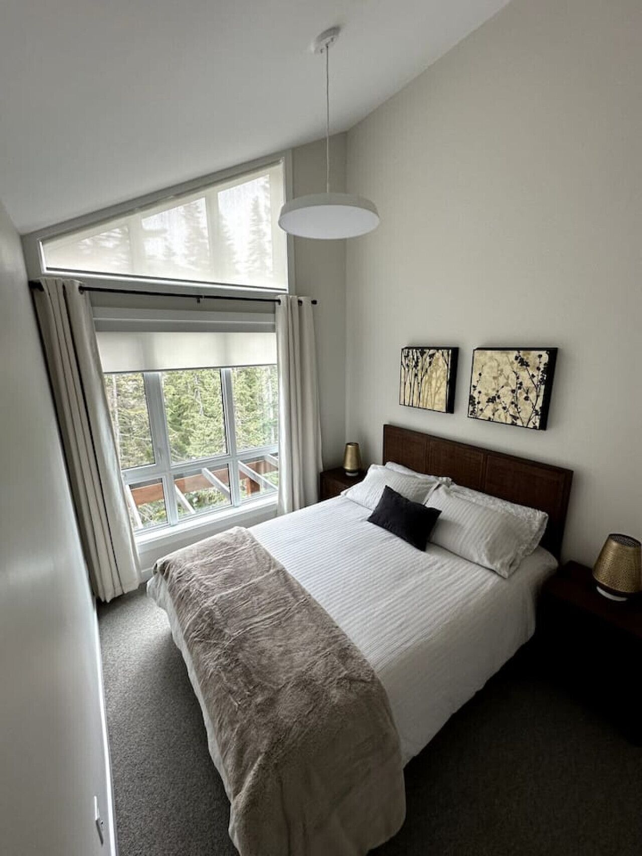 4 bedrooms, iron/ironing board, travel crib, WiFi