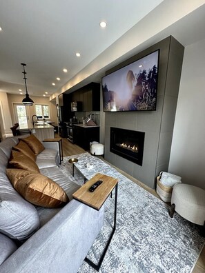 TV connectée, cheminée