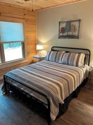 3 多间卧室、免费 WiFi、床单