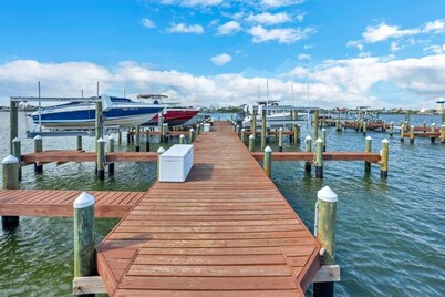 Docks on Old River 12C-Pool-Free Daily Activities!