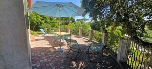 Outdoor dining - Apartment with garden in Sainte-Maxime (Sainte-Maxime)
