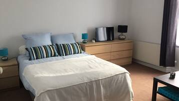 Fer et planche Ă repasser, Wi-Fi, draps fournis