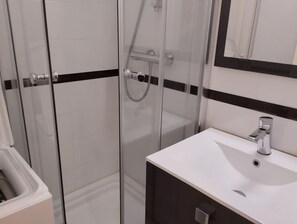 Bathroom - Pleasant studio near the sea (Cavalaire-sur-Mer)