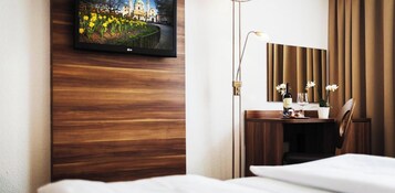 Υποαλλεργικά κλινοσκεπάσματα, χρηματοκιβώτιο στο δωμάτιο 