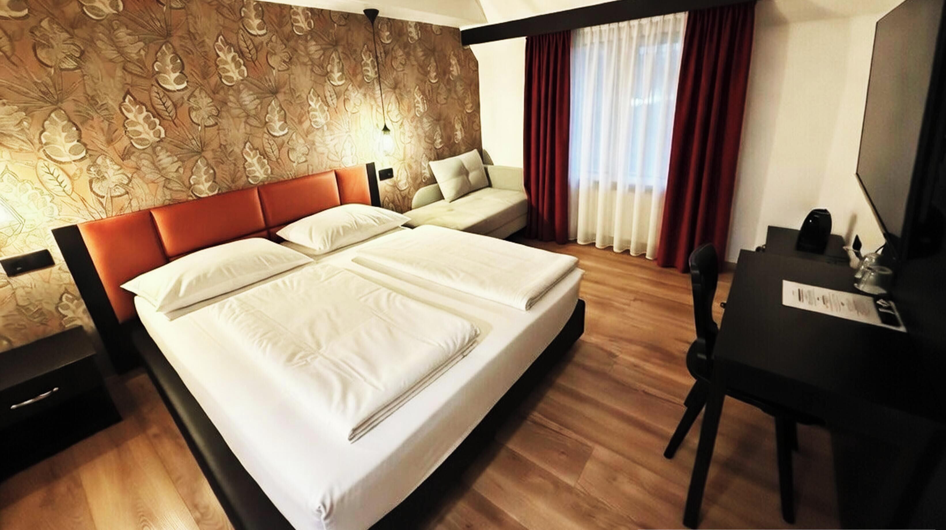 Dobbeltrom – superior | Allergitestet sengetøy, safe på rommet og individuelt dekorert