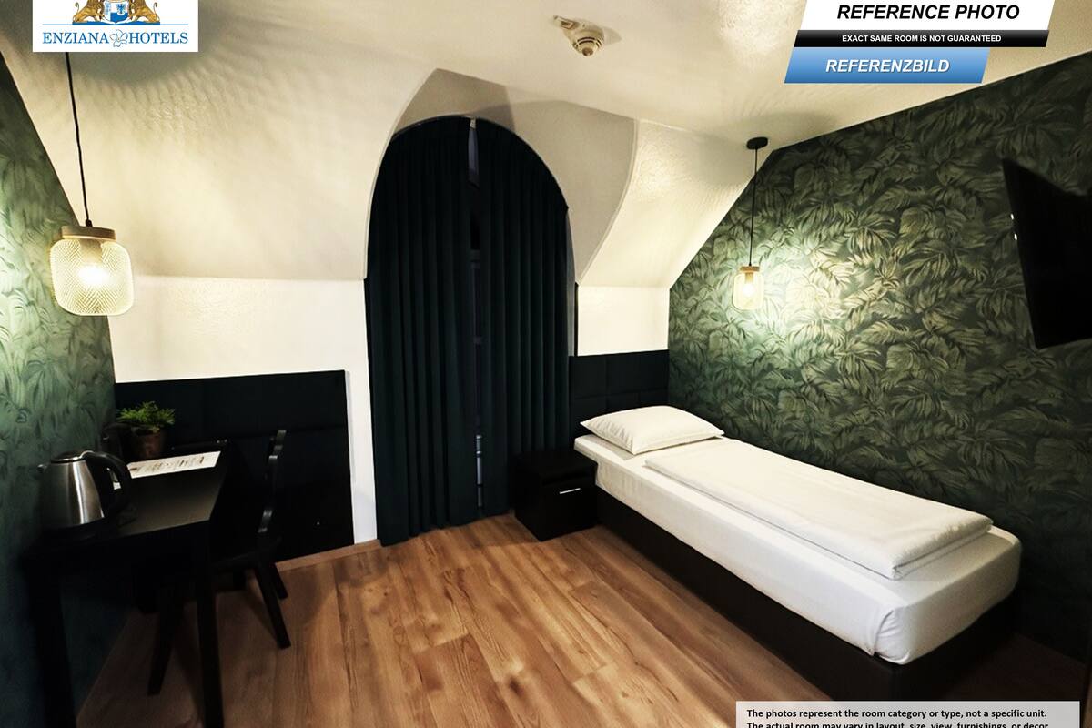 Standard Single Room | Hypo-allergenic bedding, in-room safe, individually decorated, desk