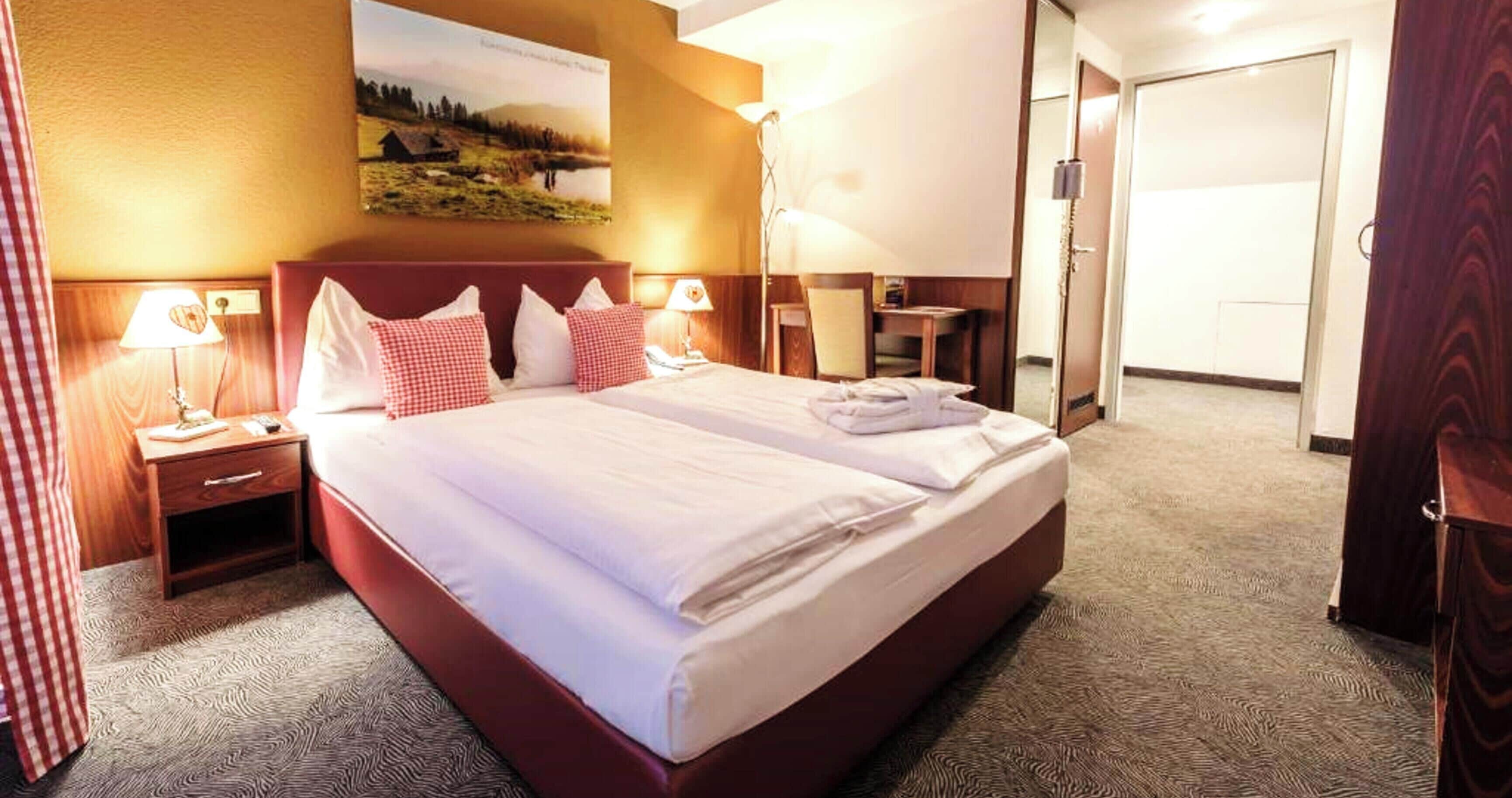 Standard Double Room | Hypo-allergenic bedding, in-room safe, individually decorated, desk