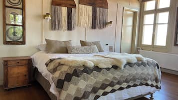 Double Room, Garden View | Wi-fi percuma, cadar katil
