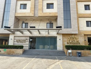 Front of property - Palm Boutique company Al Zahra - شركه متجر النخيل - بالم بوتيك الزهراء (Jeddah)
