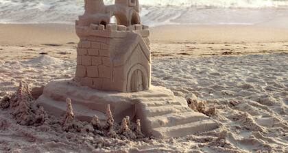 Siesta Key Stunner 2 Bed 2 Bath Ground Level Steps to Beach