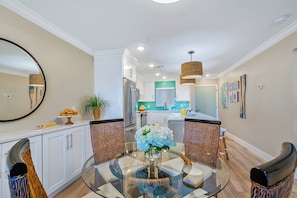 Interior - Elegant 1 Bed 1 Bath Siesta Key Retreat Ground Floor (Sarasota)