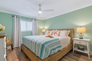 1 bedroom, iron/ironing board, free WiFi, bed sheets - Elegant Coastal Living  1 Bed 1 Bath Siesta Key Retreat (Sarasota)