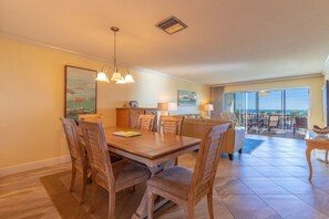 Dining - Siesta Key 2 Bed 2 Bath Gulf View 100 Steps to White Sand Beach (Siesta Key)