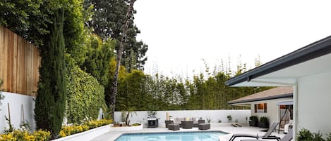 Piscine extérieure, piscine chauffée