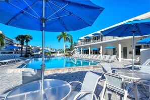 A heated pool - Siesta Key Beachside Corner Unit 2 Bed 2 Bath Beach and Gulf Views (Siesta Key)