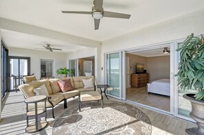 3 slaapkamers, een strijkplank/strijkijzer, gratis wifi, beddengoed