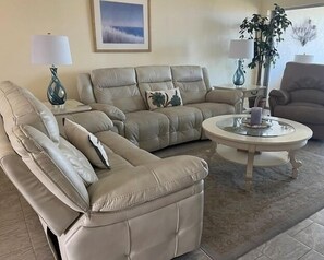 تلفزيون، كُتُب